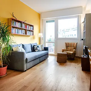 Arcus Pacis - Large Flat Milan