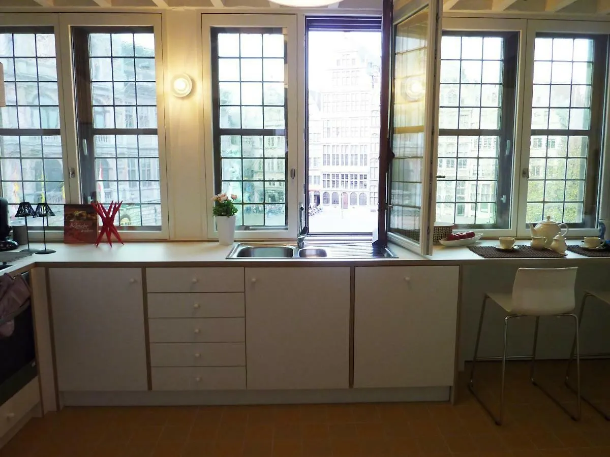 Antwerp Old Town Triplex Apartment Belgien