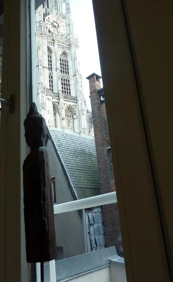 Antwerp Old Town Triplex Apartment 0*,  比利时