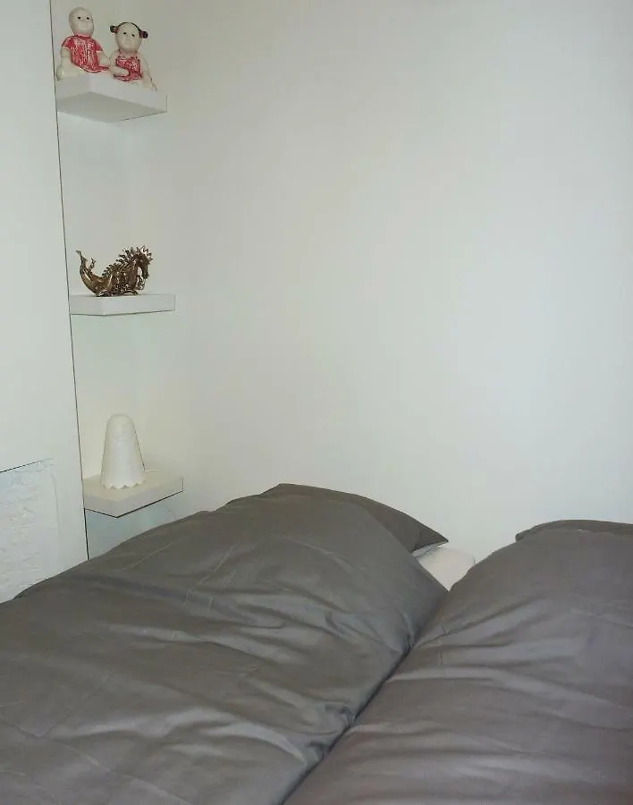 Antwerp Old Town Triplex Apartment 0*,  比利时